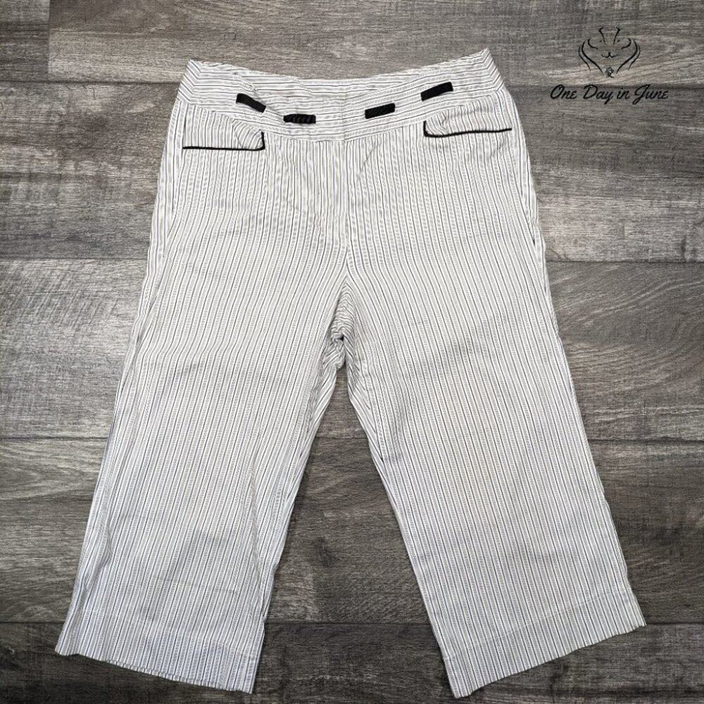 Larry Levine Stretch Capri Pants Size 4